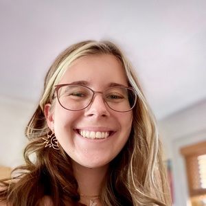 Meet your Posher, Anna